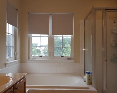 20010 Farmingdale Court - Photo Thumbnail 12