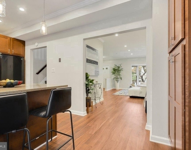 6918 Flag Harbor Drive - Photo Thumbnail 5