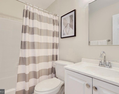 6918 Flag Harbor Drive - Photo Thumbnail 11