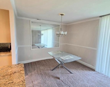 3329 Huntley Square Drive - Photo Thumbnail 6