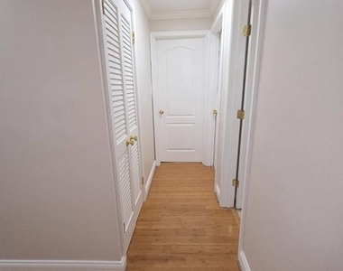 3329 Huntley Square Drive - Photo Thumbnail 16