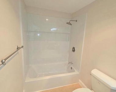 3329 Huntley Square Drive - Photo Thumbnail 18