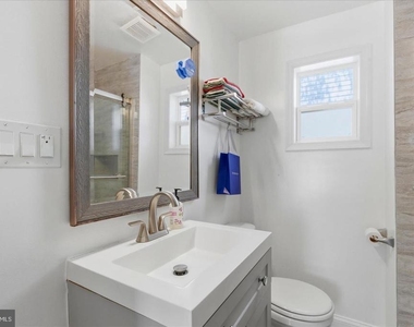 4318 Lawrence Street - Photo Thumbnail 19