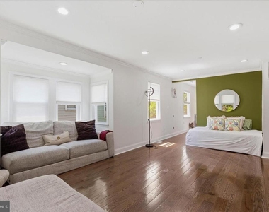 4318 Lawrence Street - Photo Thumbnail 6