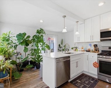 4318 Lawrence Street - Photo Thumbnail 9