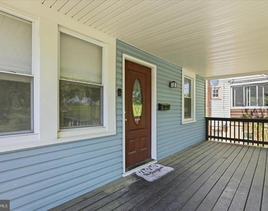 4318 Lawrence Street - Photo Thumbnail 4