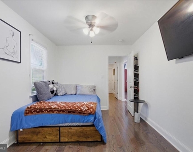 4318 Lawrence Street - Photo Thumbnail 16