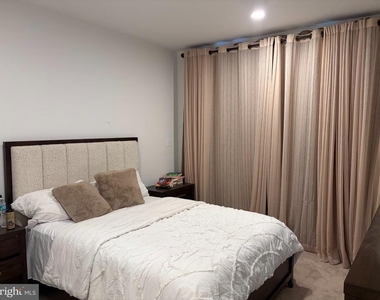 16031 Hyde Park Place - Photo Thumbnail 22