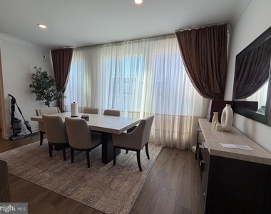 16031 Hyde Park Place - Photo Thumbnail 9