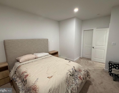 16031 Hyde Park Place - Photo Thumbnail 23