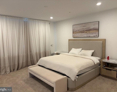 16031 Hyde Park Place - Photo Thumbnail 14