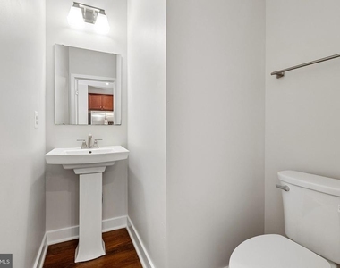 5904 Richmanor Terrace - Photo Thumbnail 12