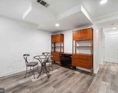8504 Farrell Drive - Photo Thumbnail 4