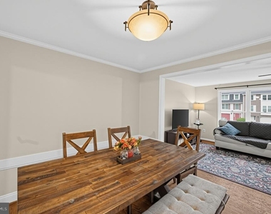 8006 Broken Reed Court - Photo Thumbnail 15