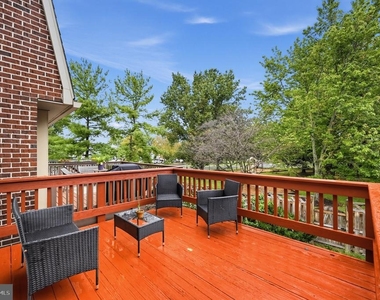 8006 Broken Reed Court - Photo Thumbnail 3