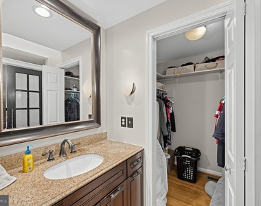 8006 Broken Reed Court - Photo Thumbnail 26