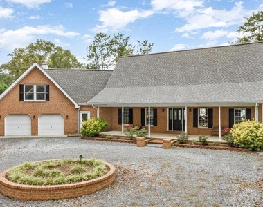3017 Abington Manor Drive - Photo Thumbnail 4