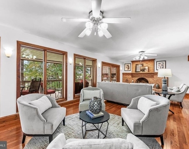 3017 Abington Manor Drive - Photo Thumbnail 18