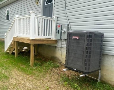 9 Slipstream Court - Photo Thumbnail 4