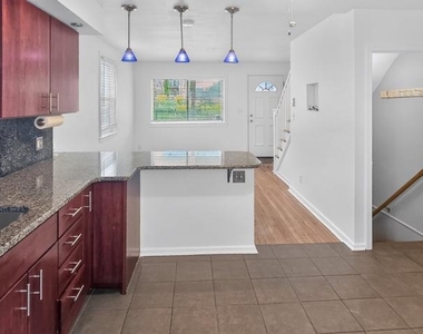 1400 Berry Street - Photo Thumbnail 12