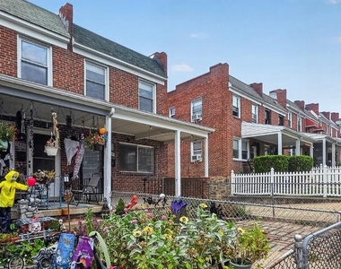 1400 Berry Street - Photo Thumbnail 3