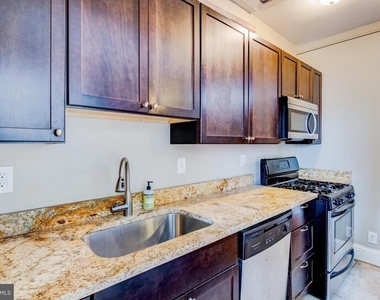 2216 Linden Avenue - Photo Thumbnail 12