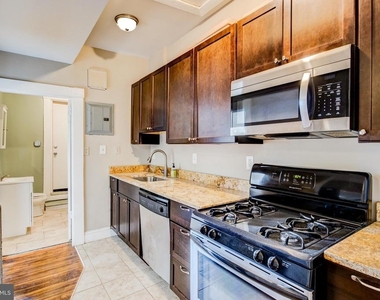 2216 Linden Avenue - Photo Thumbnail 13