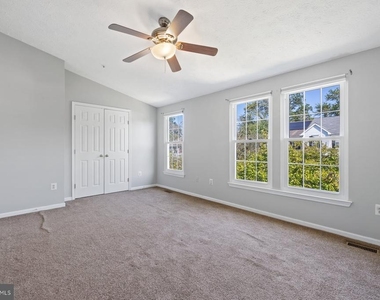 806 Lilac Court - Photo Thumbnail 12