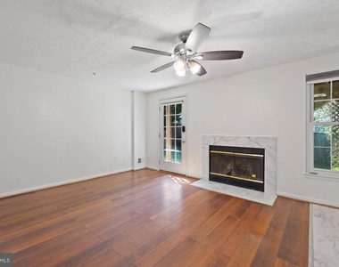 806 Lilac Court - Photo Thumbnail 20