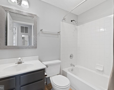 806 Lilac Court - Photo Thumbnail 13