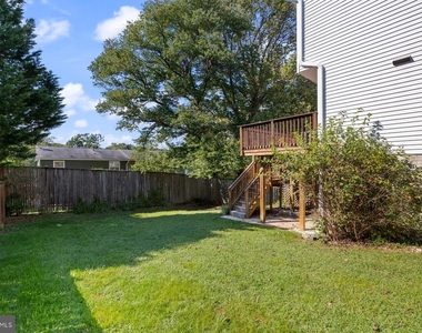 806 Lilac Court - Photo Thumbnail 28