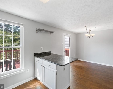 806 Lilac Court - Photo Thumbnail 8