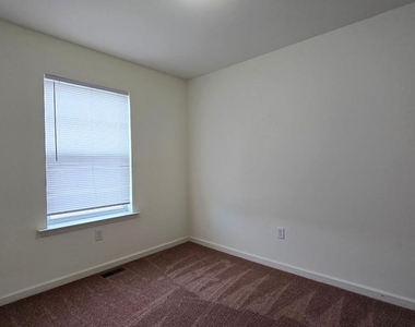 41 Tyndall Trl Drive - Photo Thumbnail 37