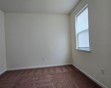 41 Tyndall Trl Drive - Photo Thumbnail 6