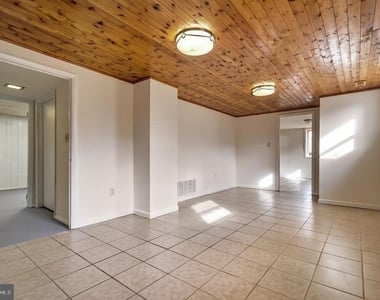 996 Boggs Drive - Photo Thumbnail 8