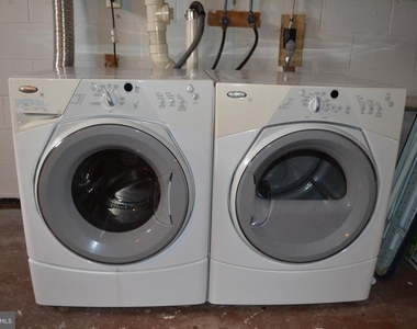 303 Cold Spring Place - Photo Thumbnail 14