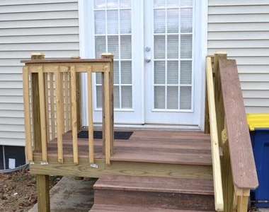 303 Cold Spring Place - Photo Thumbnail 17