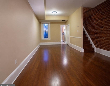 240 14th Street Ne - Photo Thumbnail 3