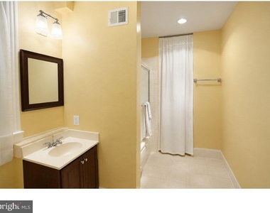 240 14th Street Ne - Photo Thumbnail 12