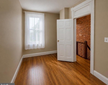 240 14th Street Ne - Photo Thumbnail 9