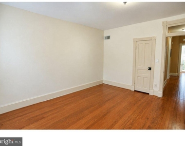 240 14th Street Ne - Photo Thumbnail 8