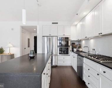 1011 M Street Nw - Photo Thumbnail 2