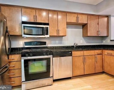 915 E Street Nw - Photo Thumbnail 5