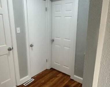 14740 Woodmont Avenue - Photo Thumbnail 7