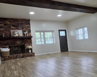 6720 Dwight Rowland Road - Photo Thumbnail 6