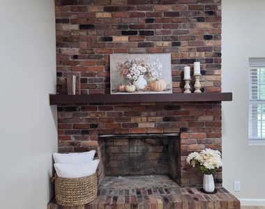 6720 Dwight Rowland Road - Photo Thumbnail 2