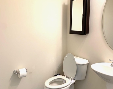 528 Lionheart Lane - Photo Thumbnail 9