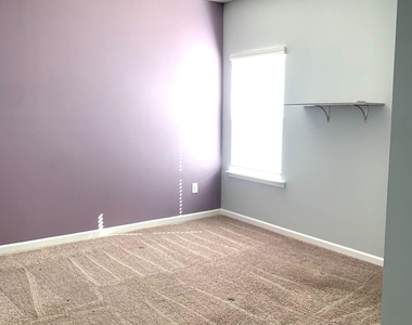 528 Lionheart Lane - Photo Thumbnail 16