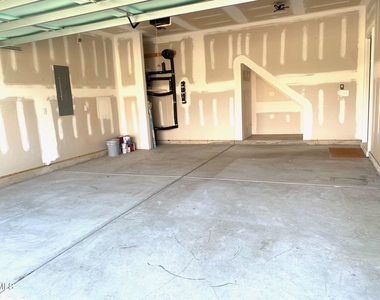 528 Lionheart Lane - Photo Thumbnail 19