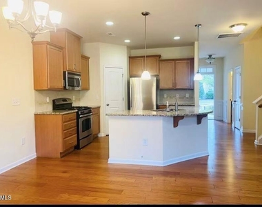 714 Silver Stream Lane - Photo Thumbnail 2